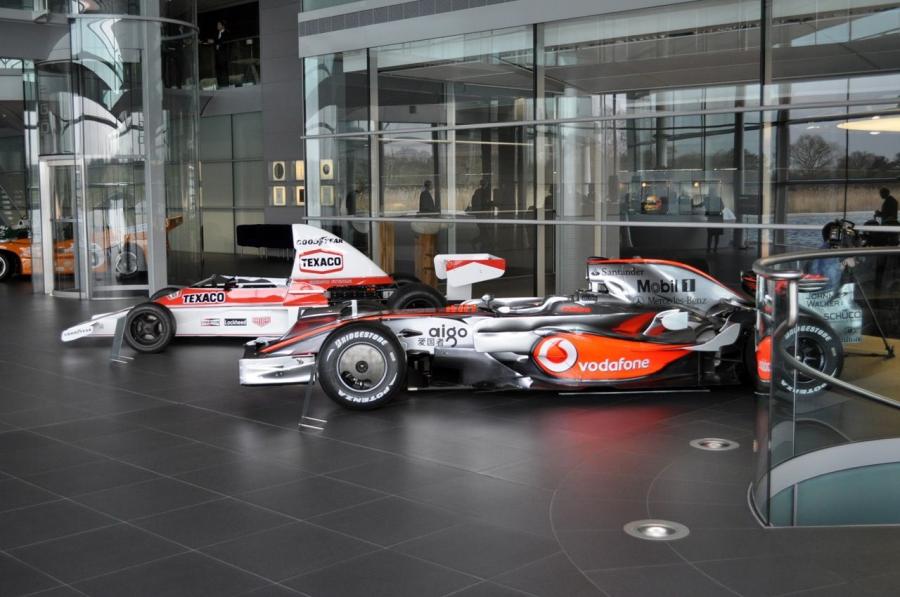  McLaren MP4-12C At Company Unveiling 2012 года  (фото 23 из 72)